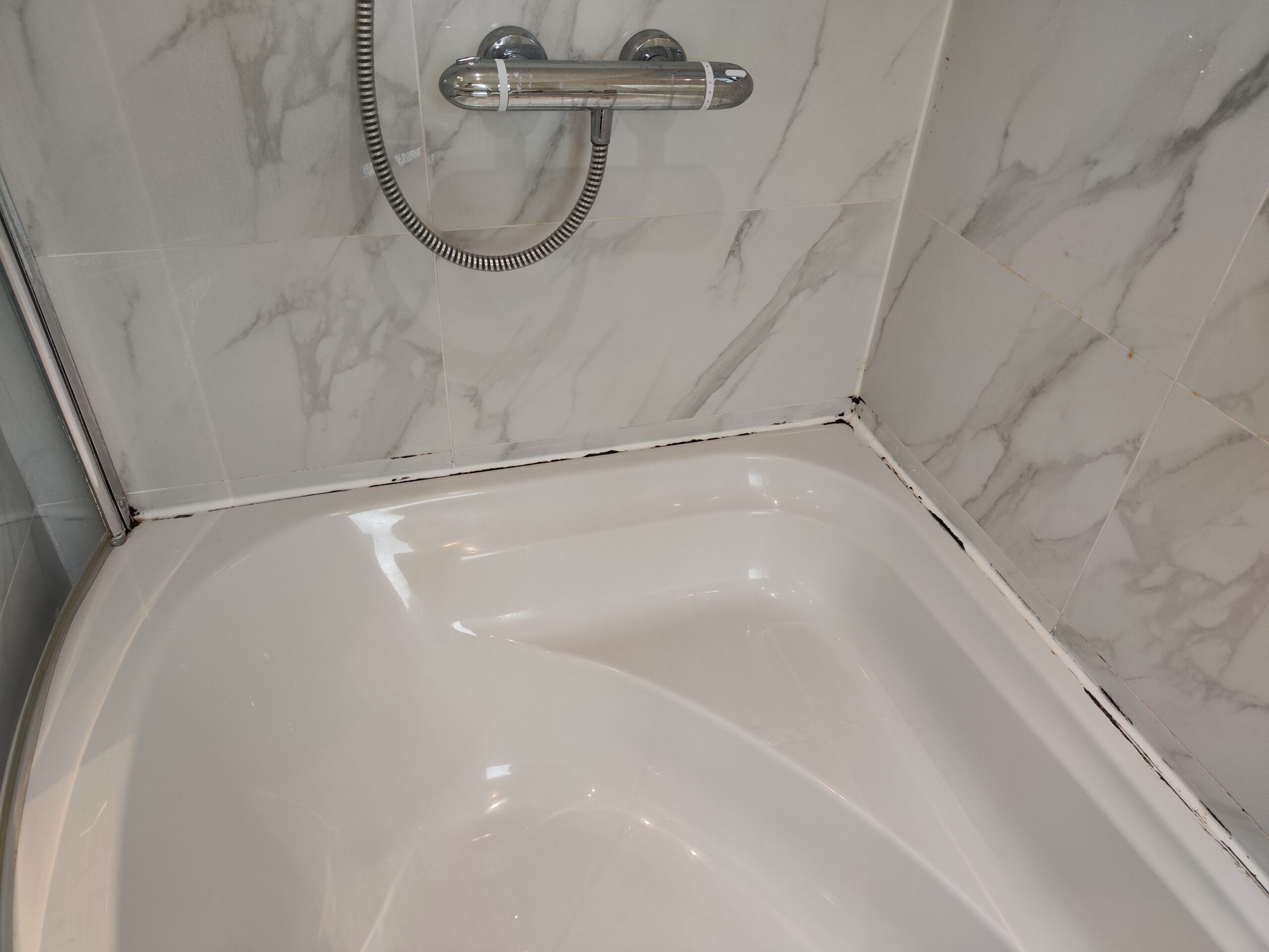 Bathtub silicone, sealant replacement before